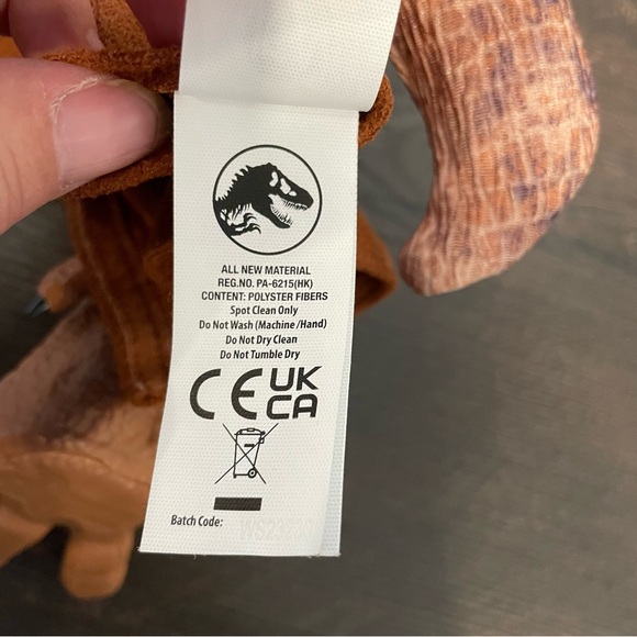 Jurassic World REALFX Baby T-Rex - Realistic Dinosaur Puppet Toy Tested Works - Picture 6 of 11